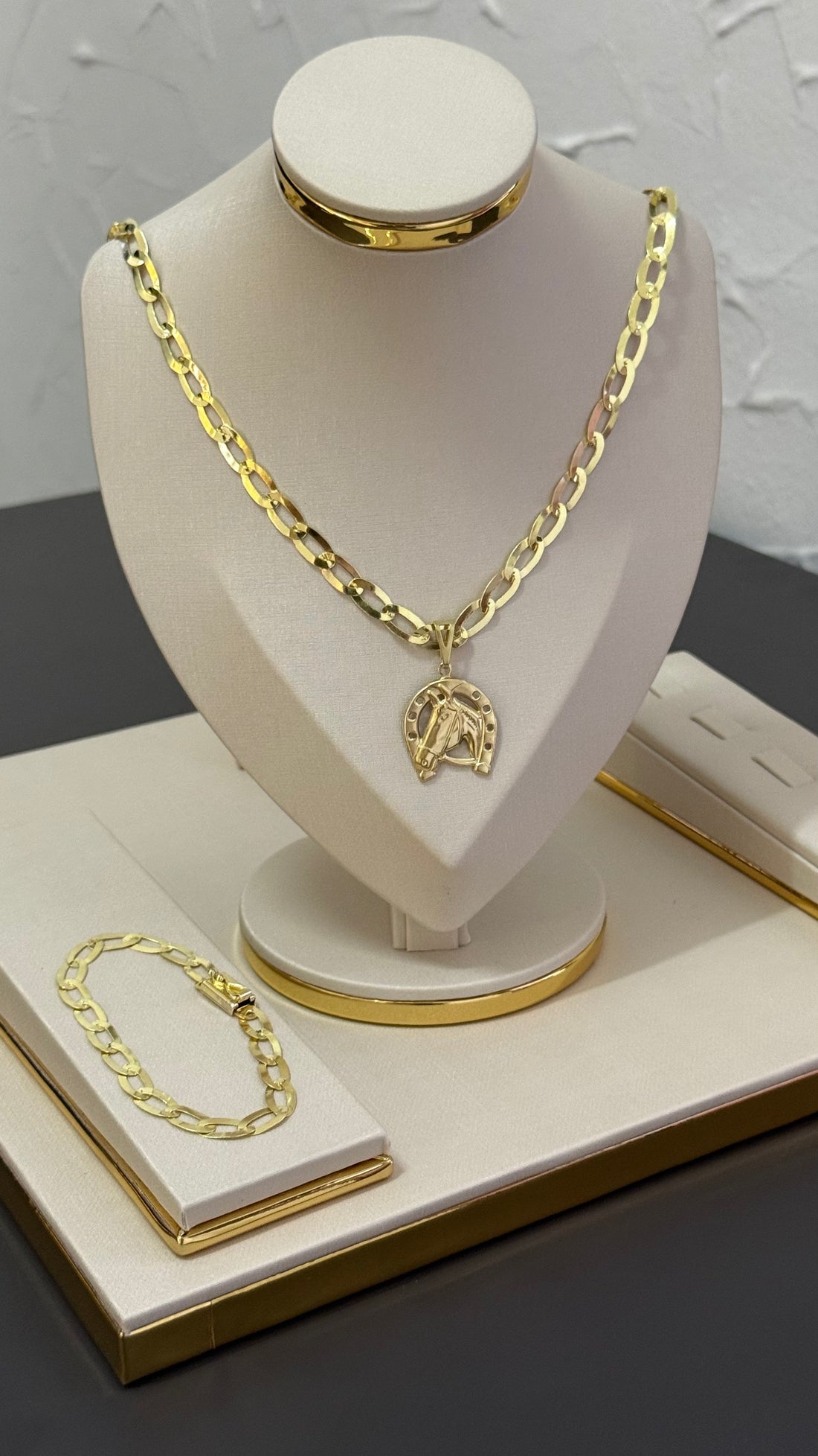 Kit Corrente e Pulseira Chapeada 6mm - MOEDA ANTIGA IDENTICO AO OURO 18K - (PINGENTE CAVALO DE BRINDE)